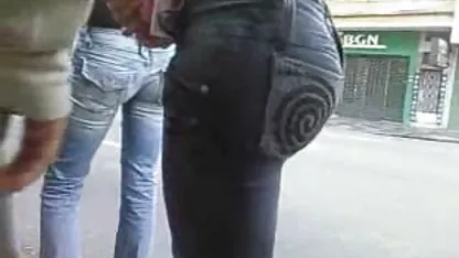 Saya nonton bokep semi sub indo bermain